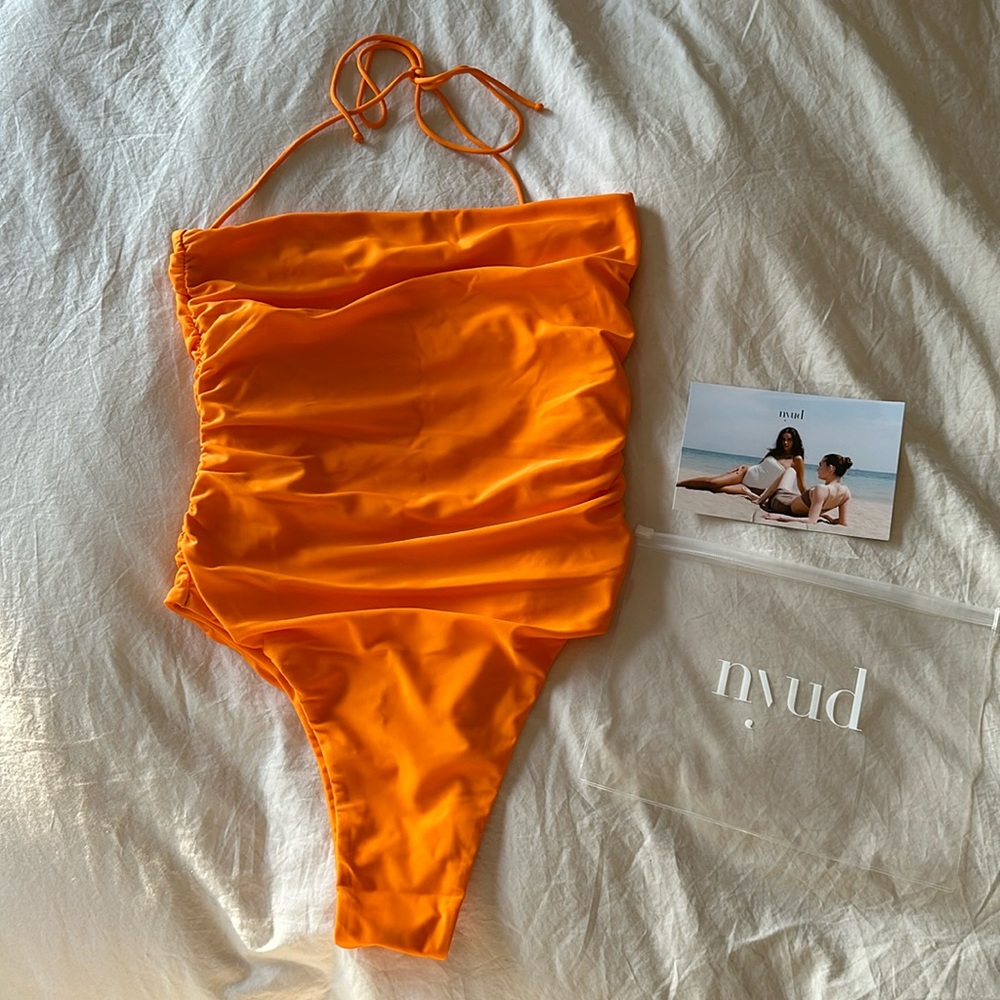 Nyud Palma One Piece in Mandarino